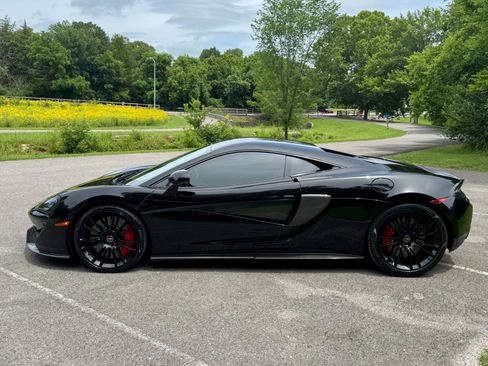 Used 2017 McLaren 570S Coupe RWD image 6