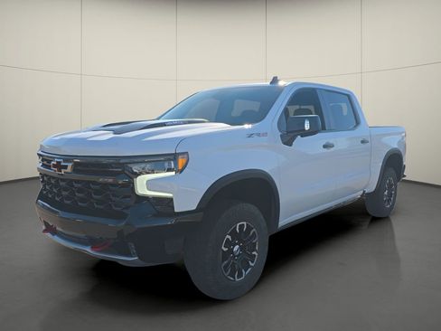 Used 2024 Chevrolet Silverado 1500 ZR2 w/ Technology Package image 4