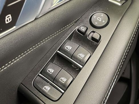 New 2026 BMW X5 xDrive50e AWD/4WD image 31