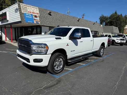 Used 2024 RAM 2500 Laramie AWD/4WD image 1