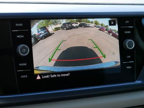 Certified 2023 Volkswagen Taos SE w/ Panoramic Sunroof Package AWD/4WD image 30