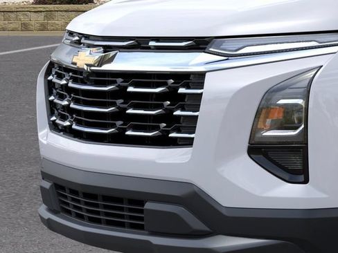 New 2026 Chevrolet Equinox LT w/ Convenience Package II AWD/4WD image 13