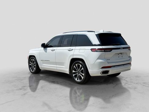 Used 2022 Jeep Grand Cherokee Overland AWD/4WD image 4