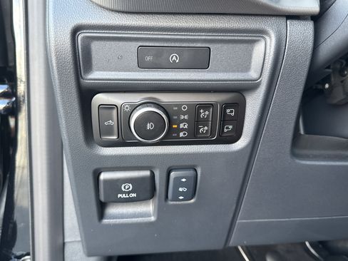 Used 2025 Ford F150 Lariat w/ Equipment Group 502A High image 37