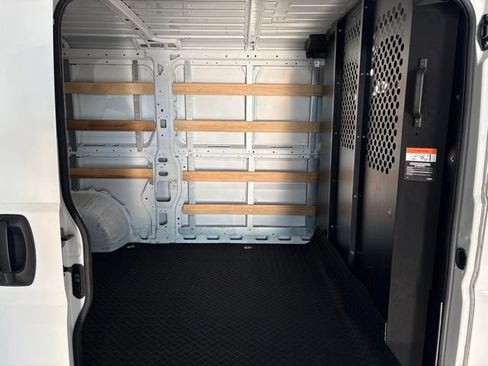 Used 2025 RAM ProMaster 2500 w/ U-Haul Equipment Group FWD image 27