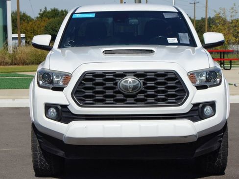 Used 2021 Toyota Tacoma TRD Sport image 13