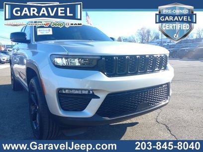 Used 2024 Jeep Grand Cherokee Limited w/ Black Appearance Package
