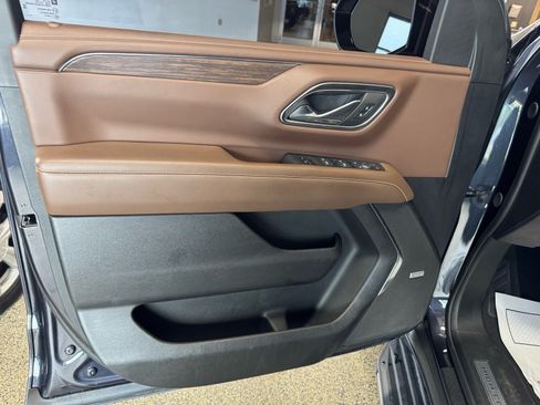Used 2023 Chevrolet Tahoe High Country w/ Advanced Technology Package AWD/4WD image 19