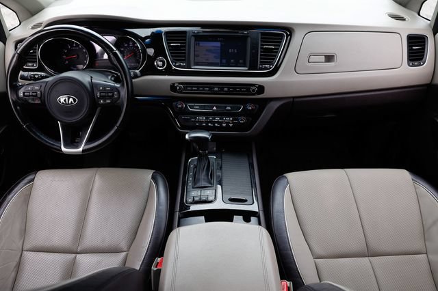 Used 2018 Kia Sedona SX Limited FWD image 2