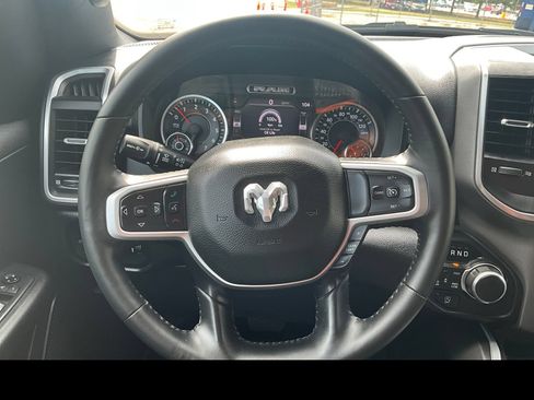 Used 2021 RAM 1500 Big Horn AWD/4WD image 3