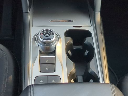 Used 2020 Ford Explorer XLT w/ Class III Trailer Tow Package image 16