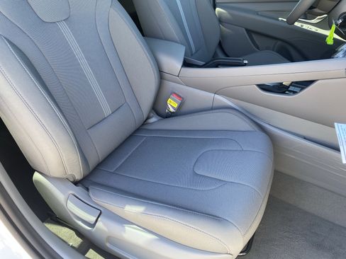 New 2026 Hyundai Elantra SE FWD image 10