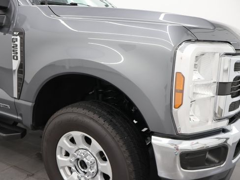 Used 2024 Ford F250 XLT AWD/4WD image 23