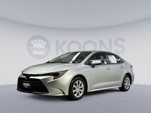 Used 2023 Toyota Corolla LE image 1