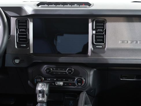 New 2025 Ford Bronco Badlands image 9