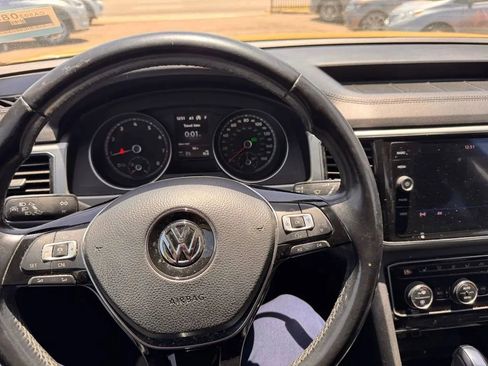 Used 2018 Volkswagen Atlas SEL FWD image 2