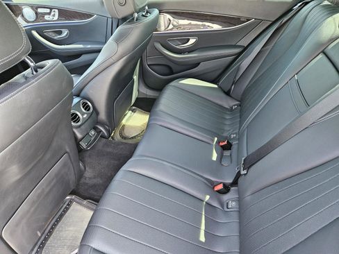 Used 2019 Mercedes-Benz E 300 image 24