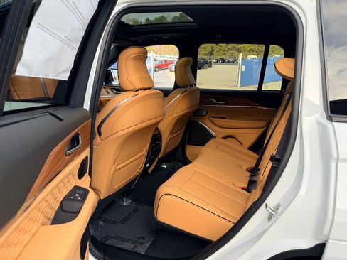 New 2025 Jeep Grand Cherokee Summit image 35