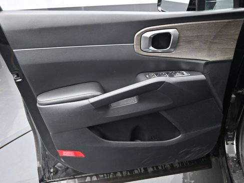 Used 2023 Kia Sorento EX w/ Panoramic Sunroof Package FWD image 24