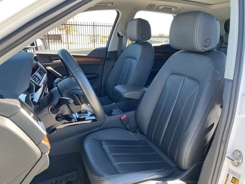 Used 2023 Audi Q5 2.0T Premium w/ Convenience Package image 25