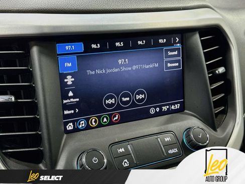 Used 2023 GMC Acadia SLT AWD/4WD image 18