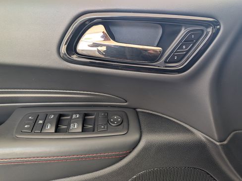 Used 2024 Dodge Durango GT RWD image 16