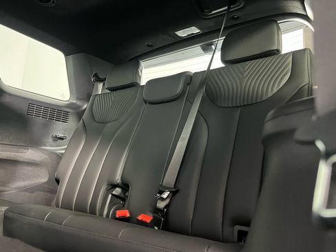 Used 2025 Hyundai Palisade Calligraphy image 33