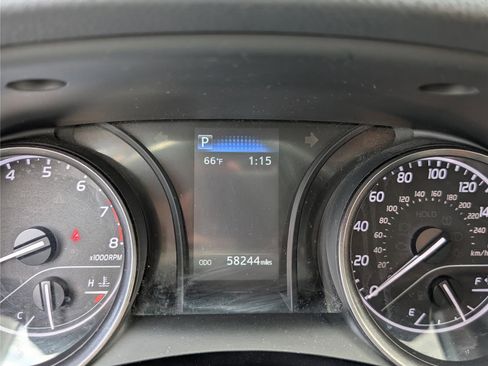 Used 2024 Toyota Camry SE image 25