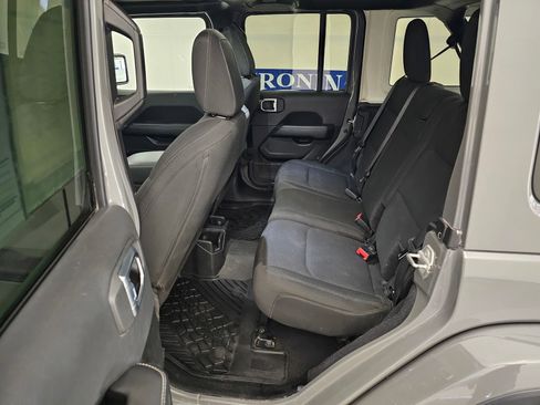 Used 2021 Jeep Wrangler Unlimited Sahara w/ Uconnect 4C Nav & Sound Group AWD/4WD image 23