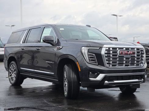 New 2026 GMC Yukon XL Denali w/ Sun & Power Step Package AWD/4WD image 24