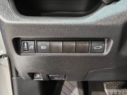 Used 2020 Toyota RAV4 XLE w/ Convenience Package image 26