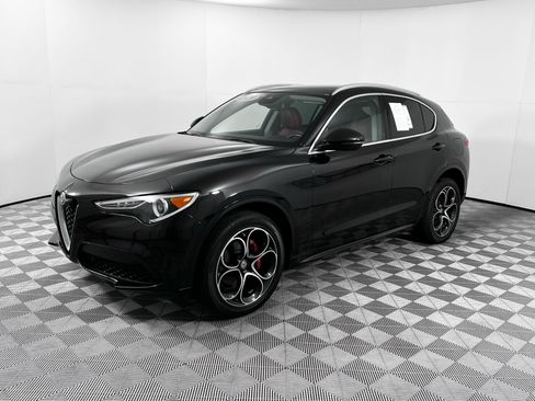 Used 2020 Alfa Romeo Stelvio Ti w/ Active Blind Spot Package image 3
