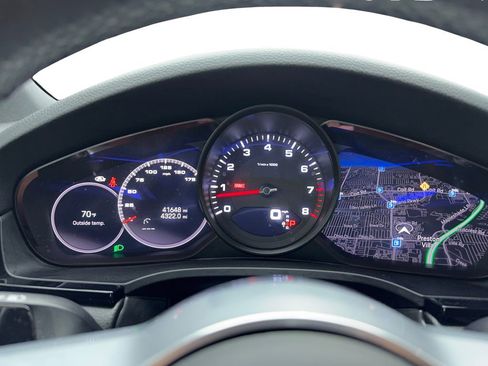 Used 2023 Porsche Cayenne AWD/4WD image 23