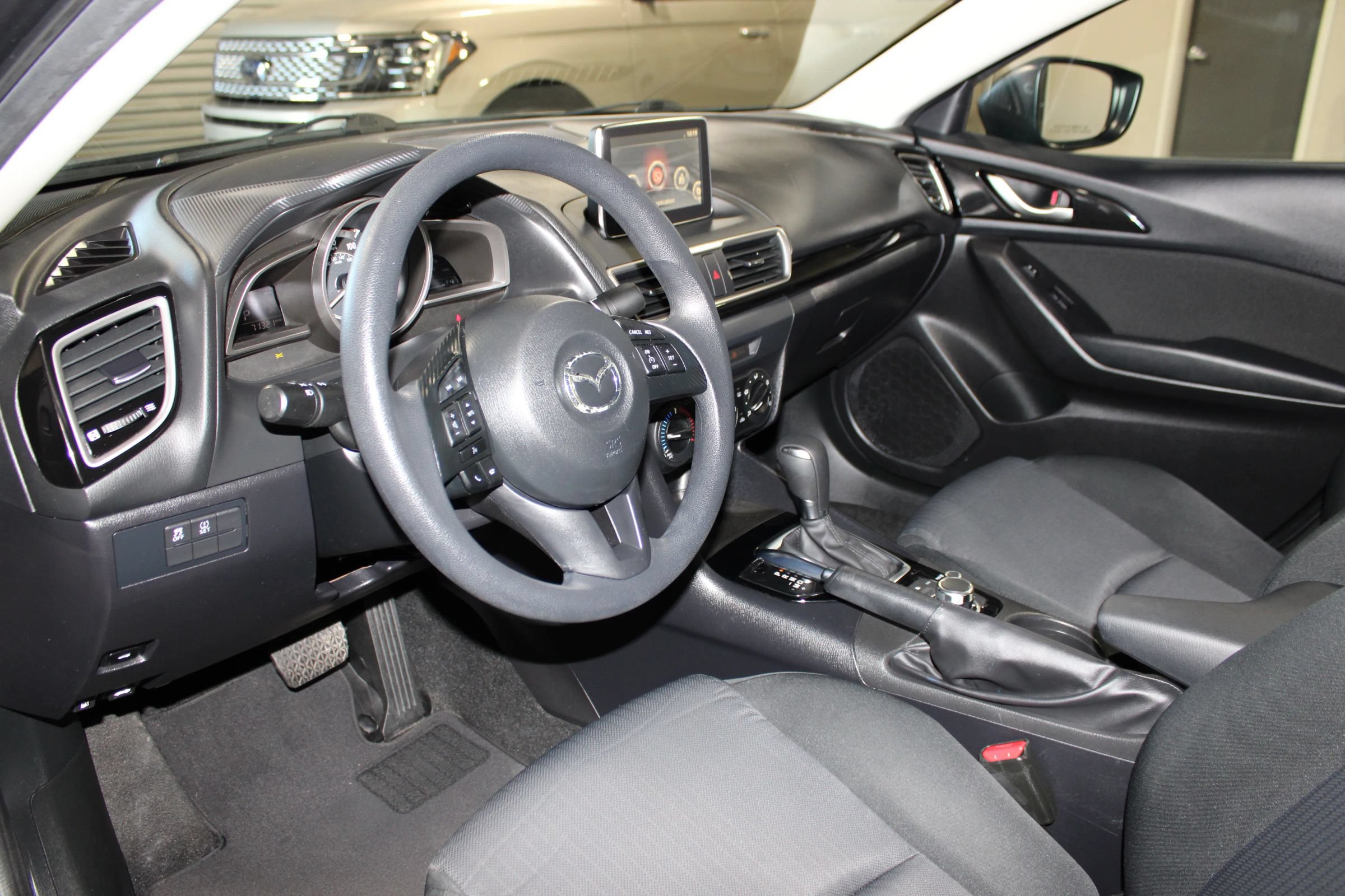 Used 2015 MAZDA MAZDA3 i Sport FWD image 22