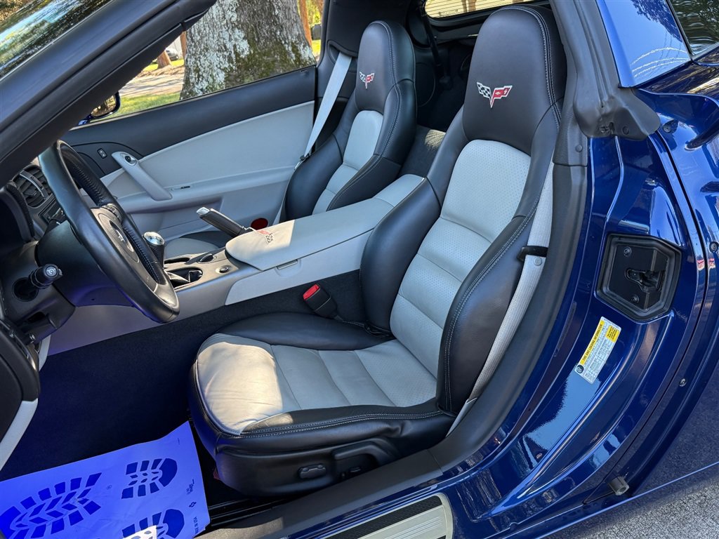 Used 2007 Chevrolet Corvette Coupe w/ Preferred Equipment Group RWD image 53