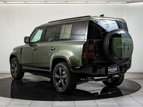 New 2026 Land Rover Defender 110 X-Dynamic SE image 11