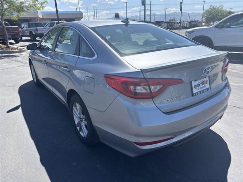 Used 2016 Hyundai Sonata SE w/ Winter Weather Package FWD image 7