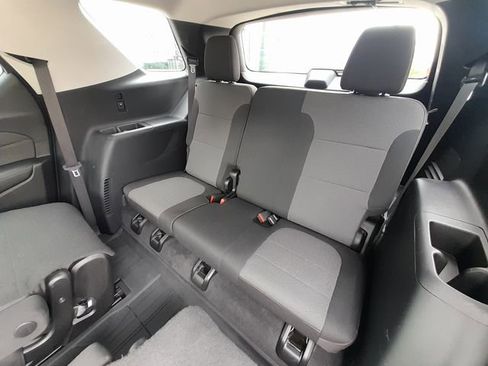 Used 2020 Chevrolet Traverse LT w/ LPO, Floor Liner Package AWD/4WD image 39