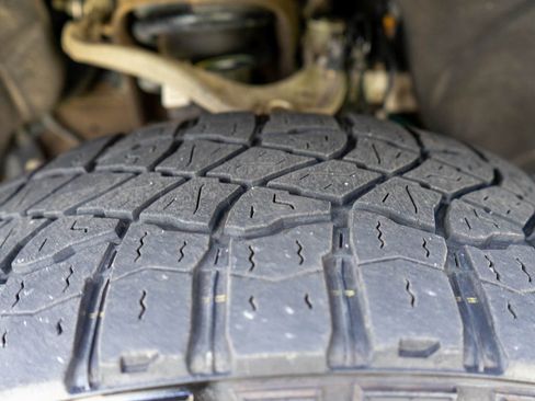 Used 2024 GMC Sierra 1500 AT4 w/ AT4 Preferred Package AWD/4WD image 33