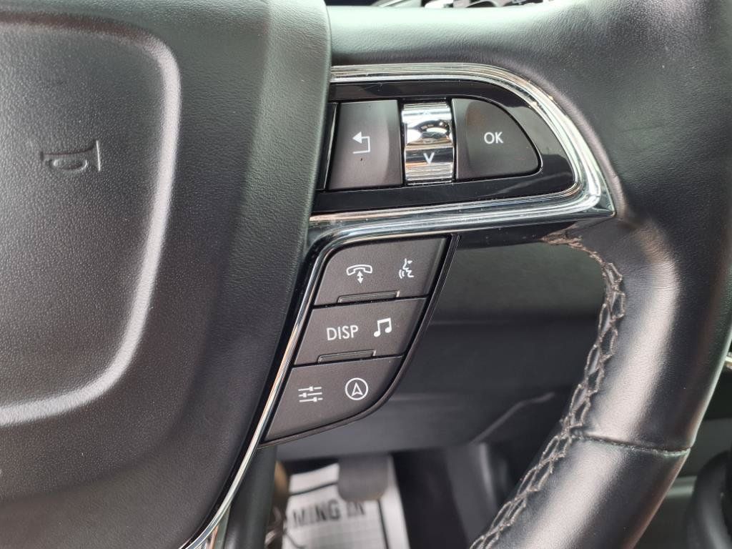 Used 2024 Lincoln Navigator Premiere AWD/4WD image 17