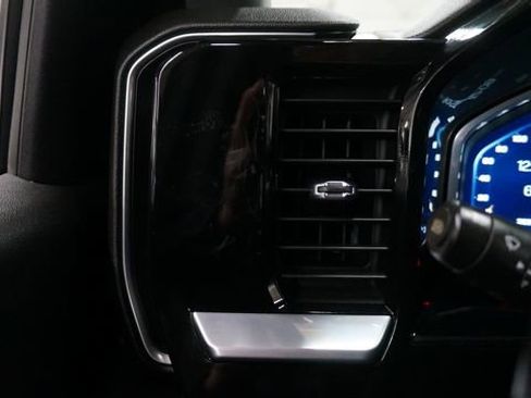 Used 2022 Chevrolet Silverado 1500 LT image 24