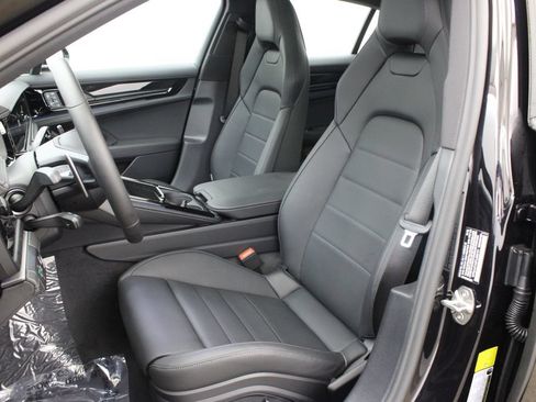 New 2026 Porsche Panamera RWD image 5