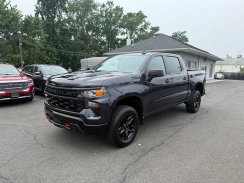 Used 2024 Chevrolet Silverado 1500 Custom Trail Boss w/ LPO, Dark Essentials Package AWD/4WD image 3