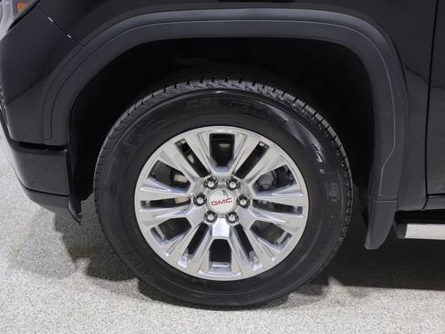 Used 2023 GMC Sierra 1500 Denali w/ Technology Package AWD/4WD image 10