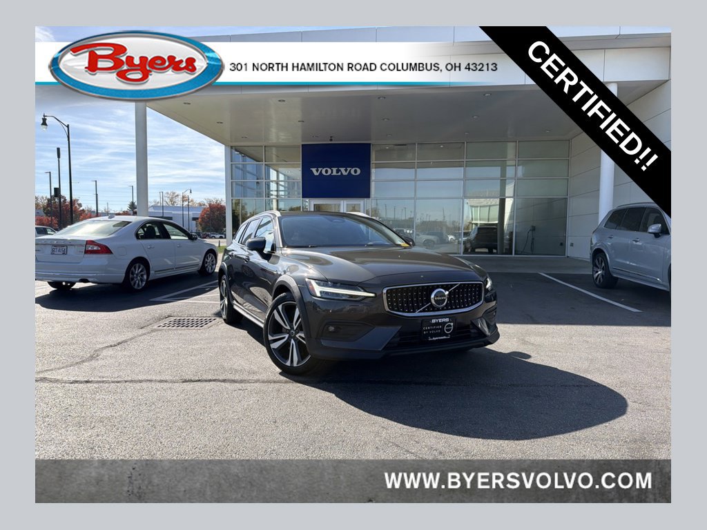 Used 2025 Volvo V60 B5 Cross Country Plus AWD/4WD image 1