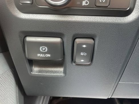 Certified 2021 Ford F150 Platinum w/ FX4 Off-Road Package image 27