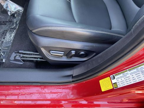 Used 2021 Toyota Corolla XLE image 24