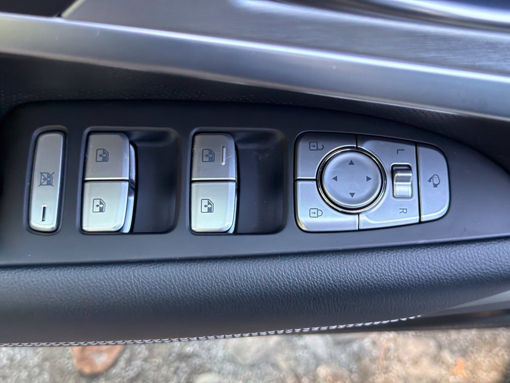 Used 2019 Genesis G70 2.0T Advanced w/ Elite Package AWD/4WD image 17