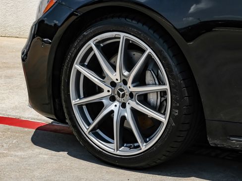 Used 2018 Mercedes-Benz S 560 Sedan image 52