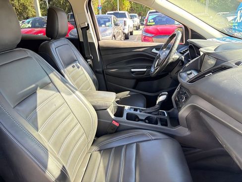 Used 2019 Ford Escape SEL image 29